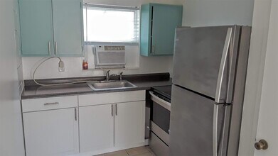 2955 Ernest St-Unit -2955 in Jacksonville, FL - Building Photo - Building Photo