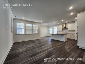 760 Longleaf Grv Ln in Knightdale, NC - Foto de edificio - Building Photo