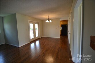 4144 Sim Chick Ln in Maiden, NC - Building Photo - Building Photo
