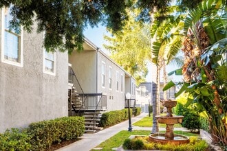 Sequoyah Apartments in Concord, CA - Foto de edificio - Building Photo