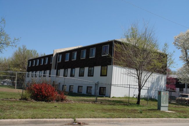 1740-1750 N Minneapolis St in Wichita, KS - Foto de edificio - Building Photo