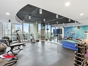 860 Peachtree St NE in Atlanta, GA - Foto de edificio - Building Photo