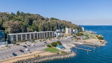 1301 Harbor Ave SW in Seattle, WA - Building Photo - Building Photo