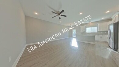 818 Kenneth Dr in Fort Walton Beach, FL - Building Photo - Building Photo