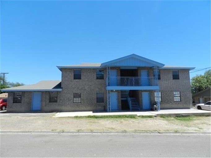 801 Okane St in Laredo, TX - Building Photo