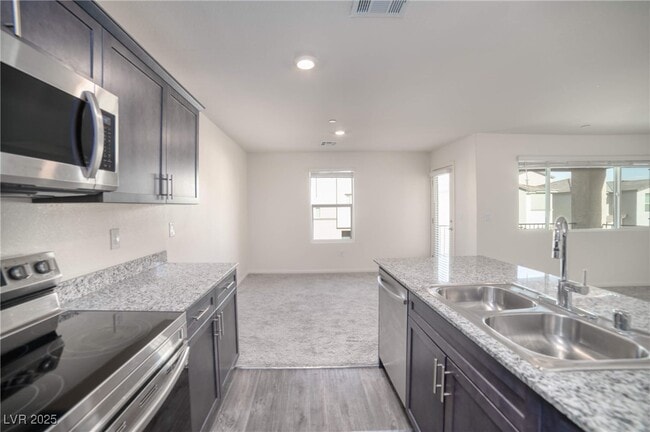 7003 Crimson Shadow St in North Las Vegas, NV - Building Photo - Building Photo