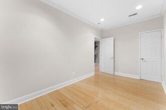 550 Hobart Pl NW in Washington, DC - Building Photo - Building Photo