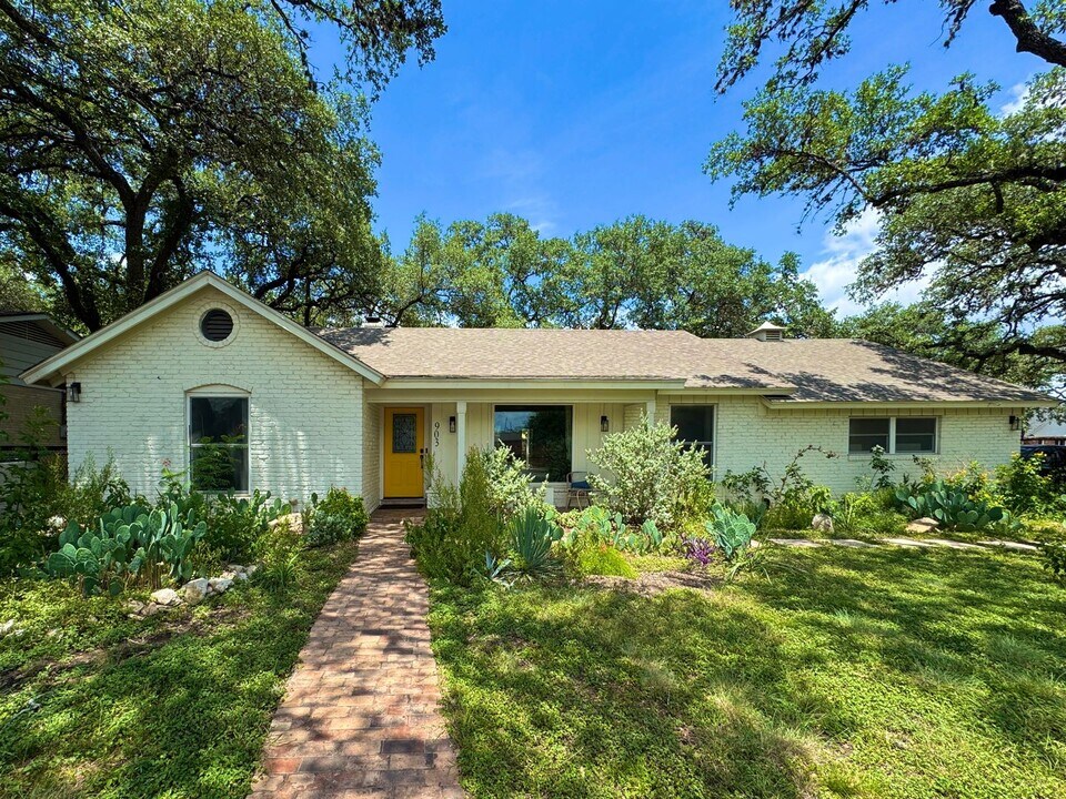 903 Mount Perkins in San Antonio, TX - Building Photo