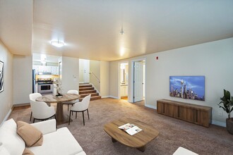 Ellis Court Apartments in Seattle, WA - Building Photo - Building Photo