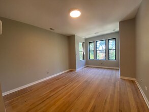 1745 W Wallen Ave in Chicago, IL - Building Photo - Building Photo