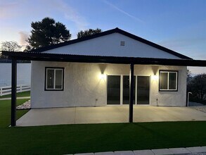1531 Avohill Dr in Vista, CA - Building Photo - Building Photo