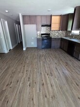7121 Yuma Dr in Mabank, TX - Foto de edificio - Building Photo