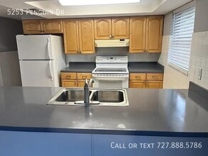 5253 Penguin Dr in Holiday, FL - Building Photo - Building Photo