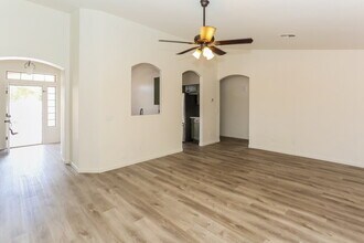 1324 S 172nd Ln in Goodyear, AZ - Building Photo - Building Photo