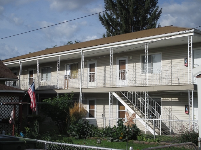 725 E Indiana Apartments near Gonzaga Univ... in Spokane, WA - Building Photo