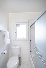 940 Norumbega Dr in Monrovia, CA - Foto de edificio - Building Photo