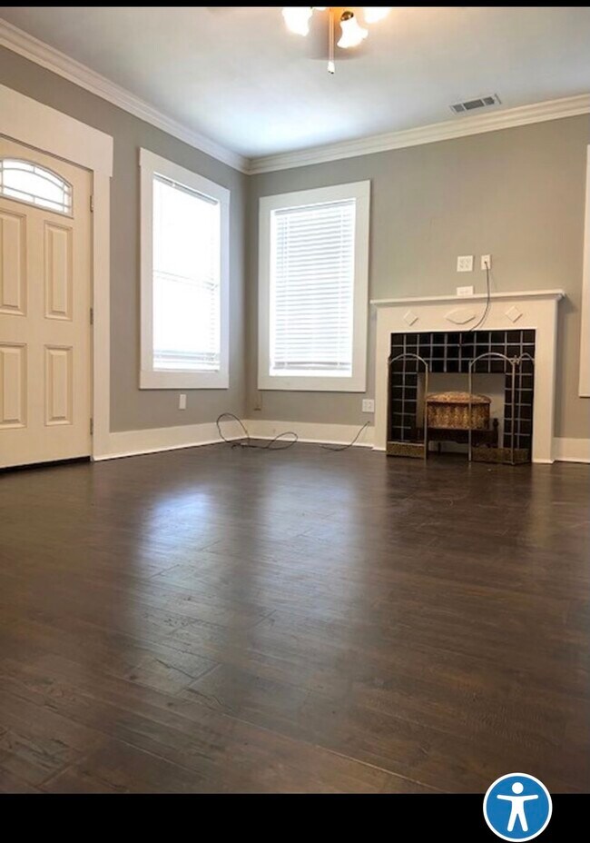 1205 W Combs St in El Dorado, AR - Building Photo - Building Photo