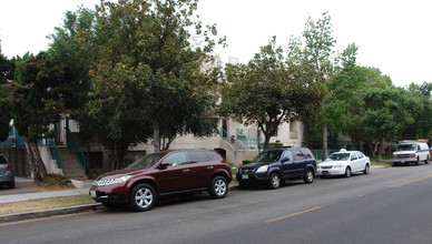 700-702 E Harvard St in Glendale, CA - Building Photo - Building Photo