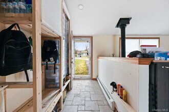 2881 Meadowcrest Dr in Yorktown Heights, NY - Building Photo - Building Photo