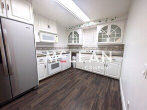 511 Calle Roca in Palm Springs, CA - Building Photo - Building Photo