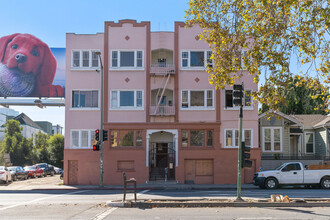 611 W Grand Ave in Oakland, CA - Building Photo - Building Photo