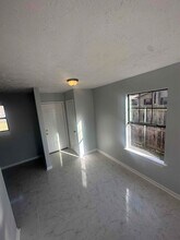 323 Arlington St in Texarkana, TX - Building Photo - Building Photo