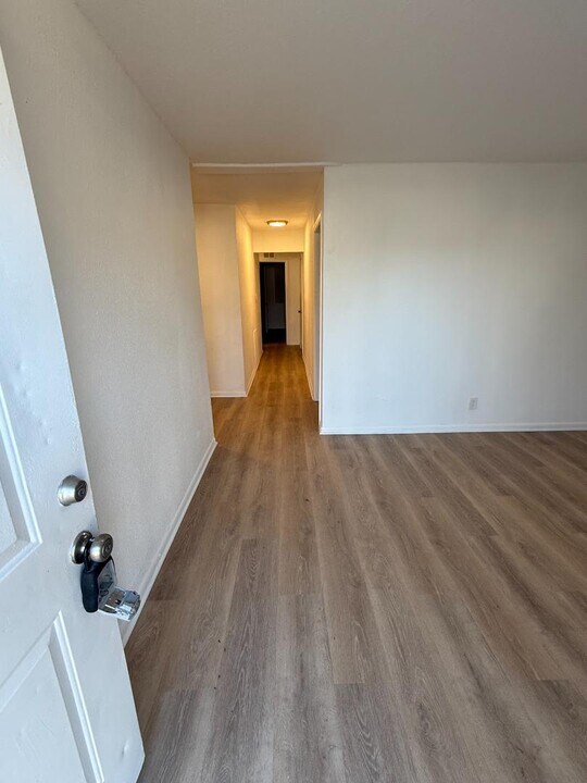 2607 N Madison Ave in Wichita, KS - Building Photo