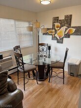 916 Stuyvesant Ave.-Unit -F2 in Irvington, NJ - Building Photo - Building Photo