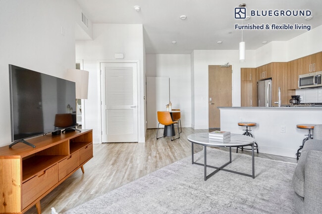 1355 El Camino Real in Redwood City, CA - Building Photo - Building Photo