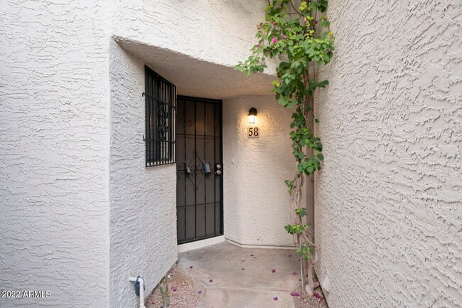 885 N Granite Reef Rd in Scottsdale, AZ - Building Photo - Building Photo