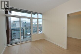 38 W 1st Ave in Vancouver, BC - Building Photo - Building Photo