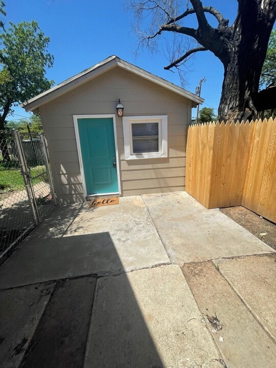 2118 27th St in Lubbock, TX - Building Photo