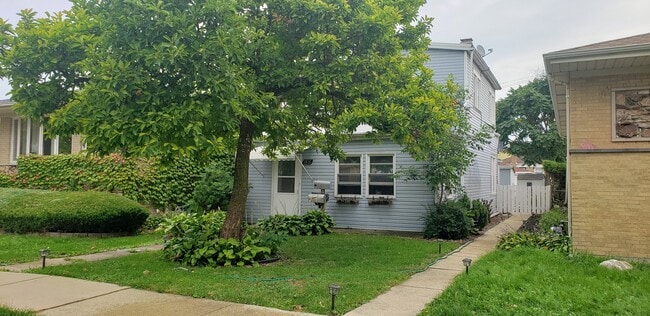 property at 2835 S Harvey Ave