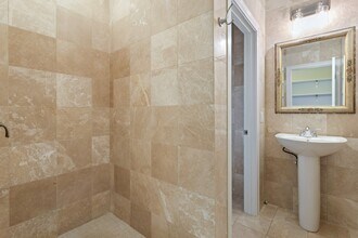 9 Bagnall Ave in Saugus, MA - Foto de edificio - Building Photo