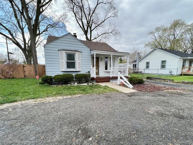 property at 7531 Inkster Rd