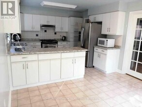 1194 Fairmeadow Trail in Oakville, ON - Building Photo - Building Photo
