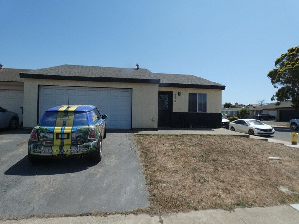 4878 Sanchez Dr in Guadalupe, CA - Foto de edificio
