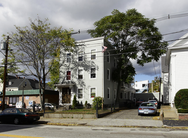 102 Bridge St in Manchester, NH - Building Photo - Building Photo