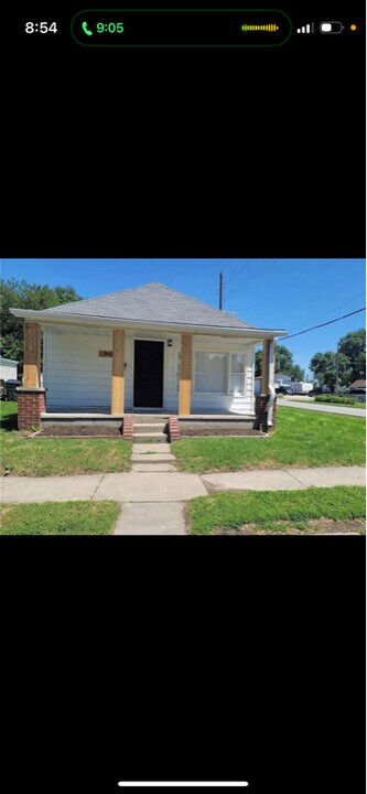 901 W Valley St in St. Joseph, MO - Building Photo