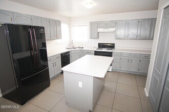 12232 Holy Springs Ct in El Paso, TX - Building Photo - Building Photo