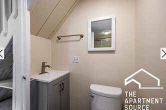 1501 W Fullerton Ave, Unit 1 in Chicago, IL - Building Photo - Building Photo