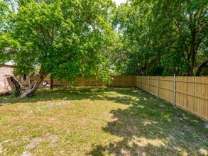 1926 Chiesa Rd in Rowlett, TX - Building Photo - Building Photo