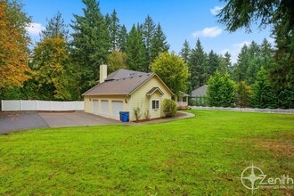 12216 NE 158th St in Brush Prairie, WA - Building Photo - Building Photo