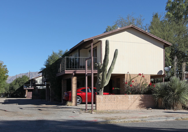 3407 E Presidio Rd in Tucson, AZ - Foto de edificio - Building Photo