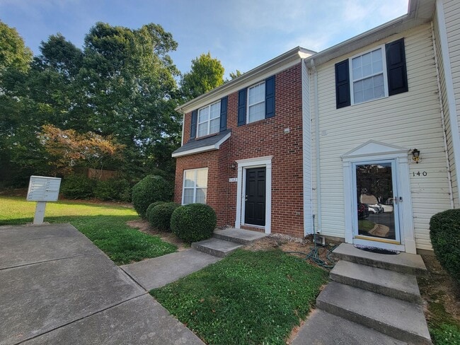 property at 142 Queensberry Ct