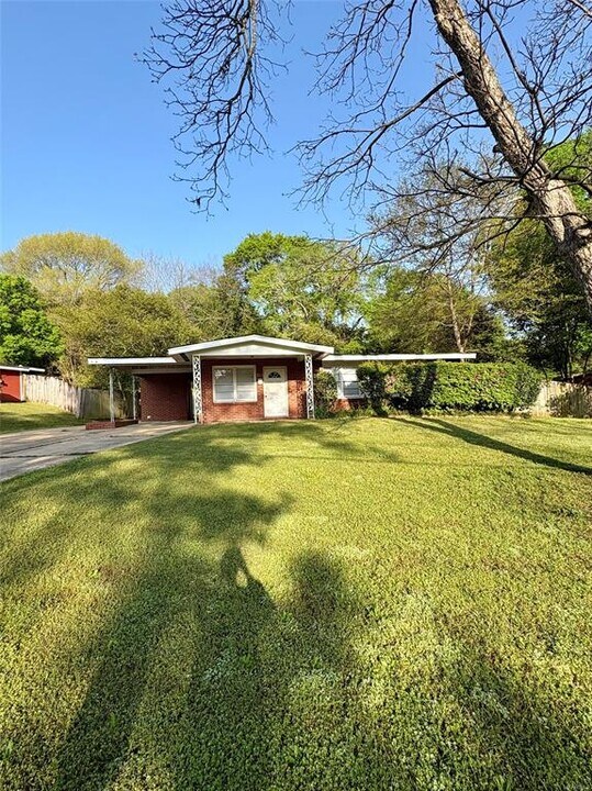 250 Nottingham Rd in Montgomery, AL - Building Photo