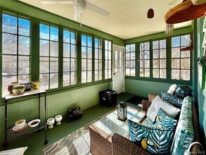 9 Parker Ave in Hyde Park, NY - Building Photo - Building Photo