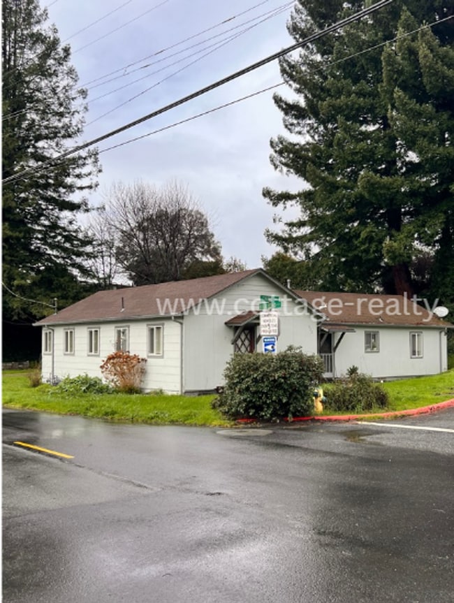 property at 820 3rd Ave