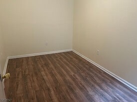 339 16th Ave in Irvington, NJ - Building Photo