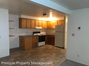 355 SW 10th St in Corvallis, OR - Building Photo - Building Photo